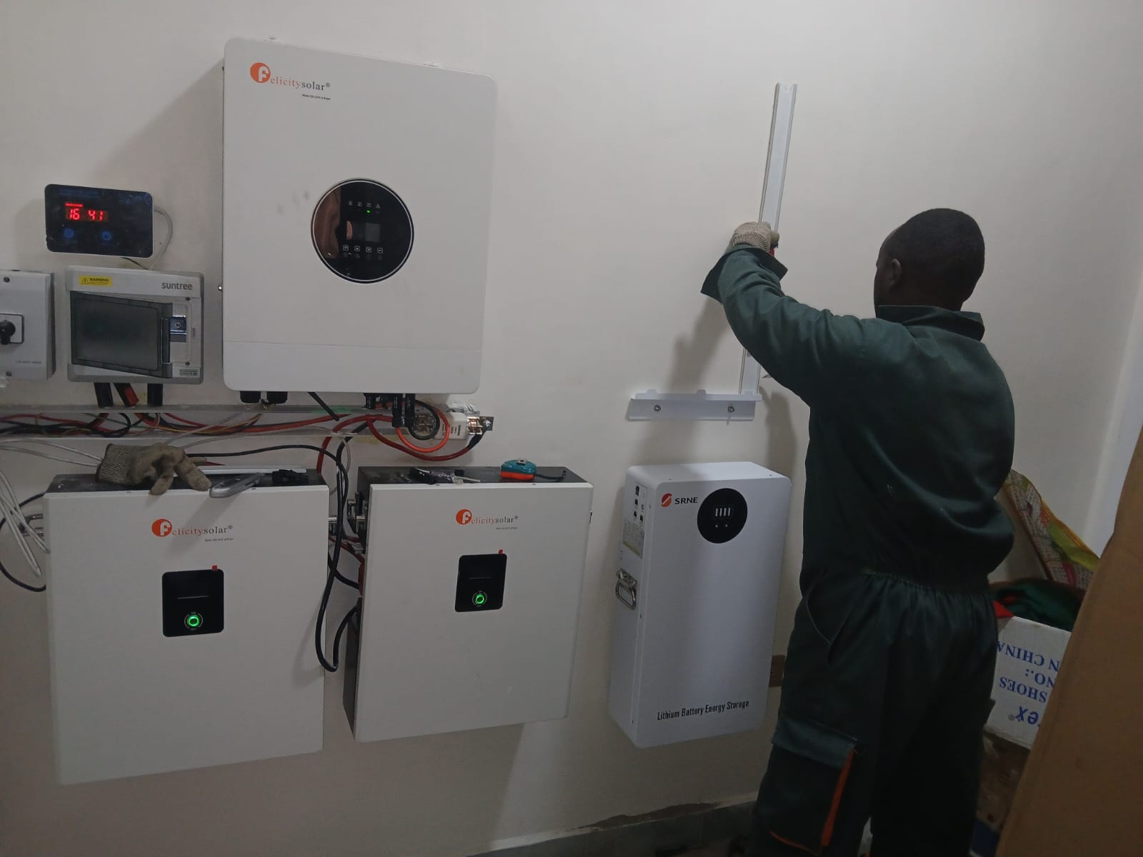 Solar battery storage system installation